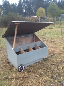 The whole roof lifts open for ease of egg-collecting and cleaning.